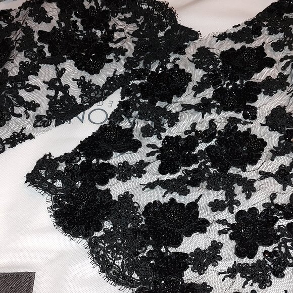 ALENCON CORDED LACE REMNANTS FROM WEDDING/FORMAL ATTIRE BLACK AND IVORY - Picture 3 of 7